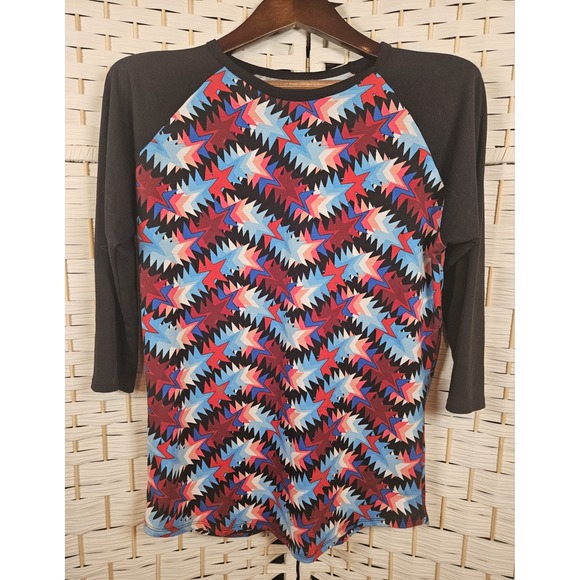 LuLaRoe Tops - LuLaRoe Womens Size Medium Multicolor Stars & Stripes 3/4 Raglan Sleeve Tee